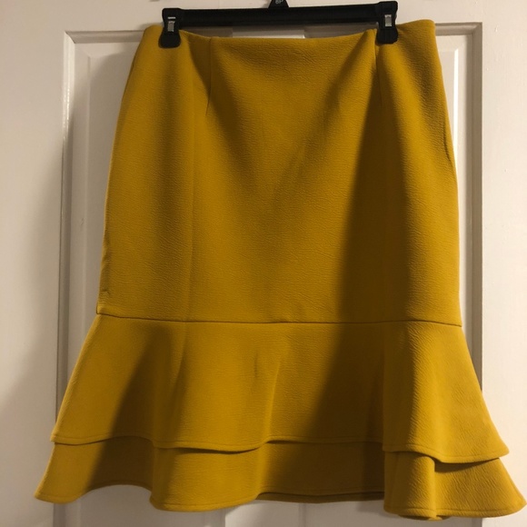 iered Ruffle Pencil Skirt in Marigold in L - Picture 4 of 5